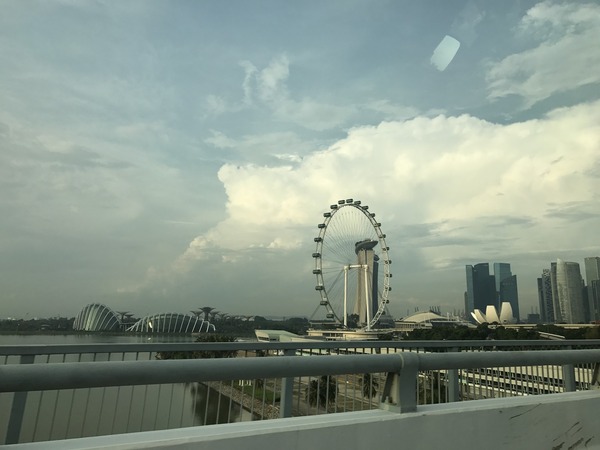 シンガポールーチャンギ国際空港からホテル移動中